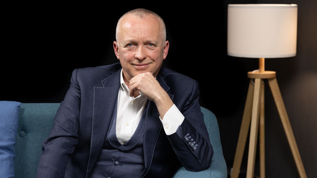 Karel Voříšek o nuceném odchodu z televize, fintách ředitele Vladimíra